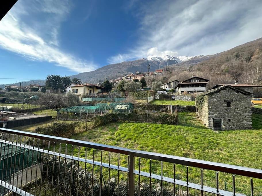 Casa Nella Villa Pianello Del Lario ภายนอก รูปภาพ