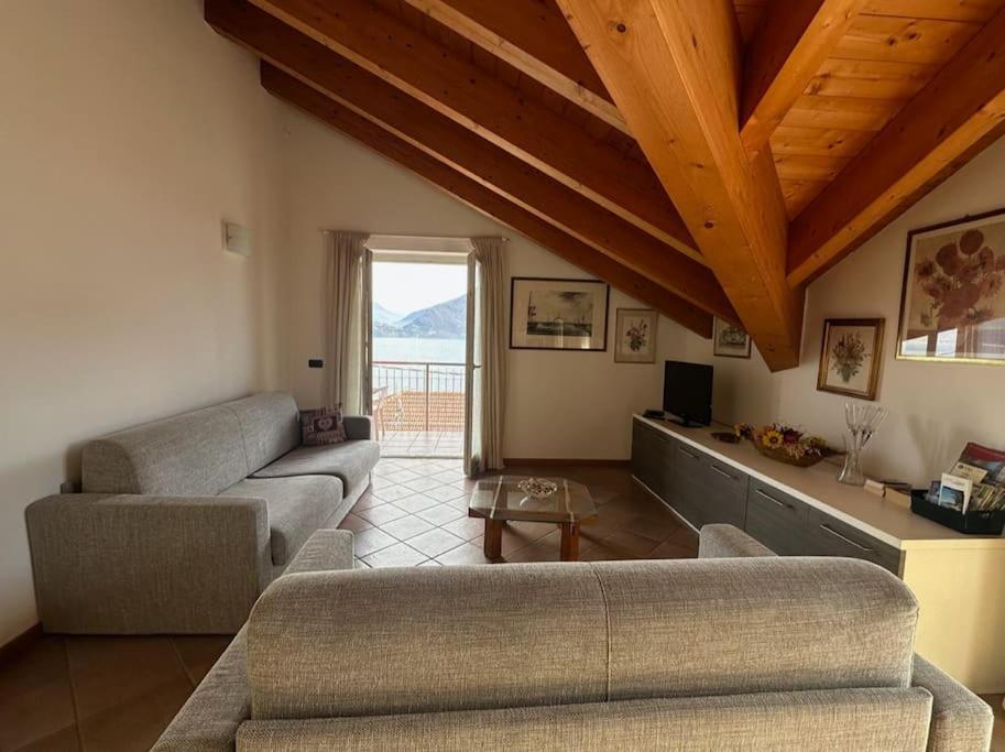 Casa Nella Villa Pianello Del Lario ภายนอก รูปภาพ